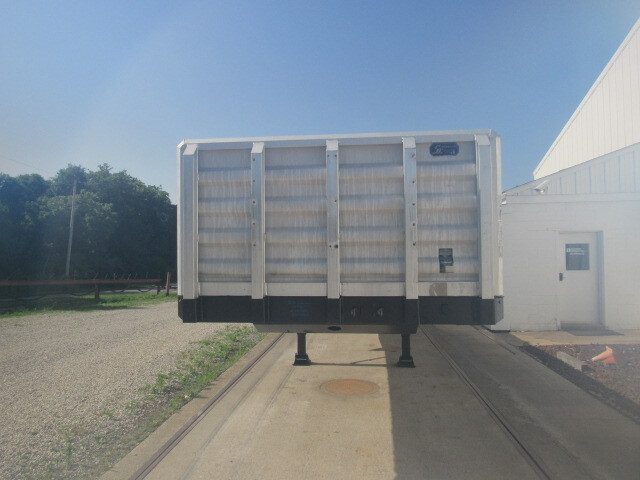 2015 Utility 36 6 X 102 Moffett Trailer in Grabill, IN