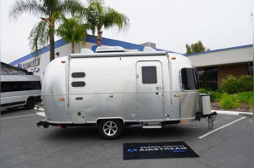 2023 Airstream Caravel 19CB in temecula CA