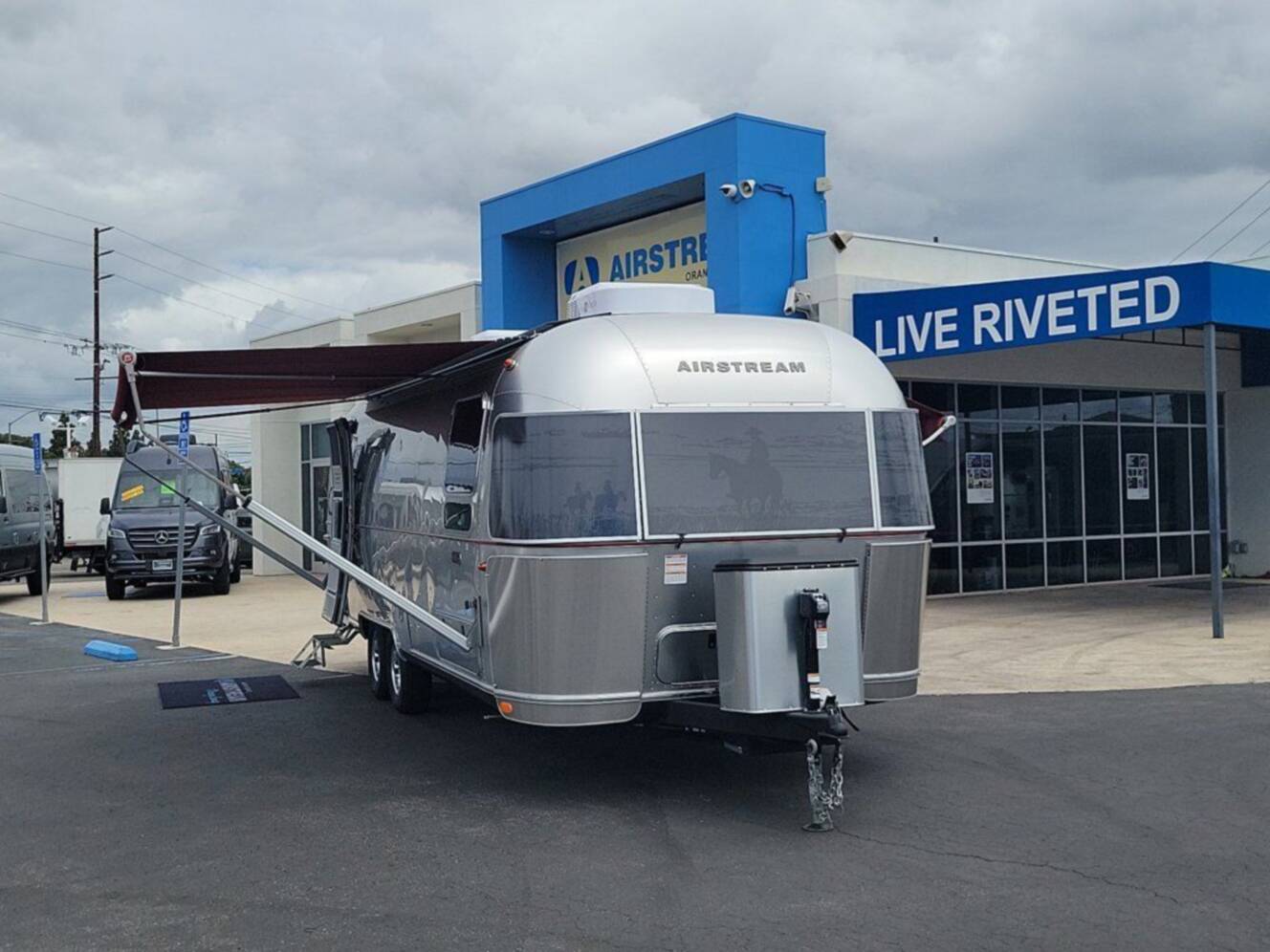 A photo of this 2026 Airstream Stetson 6666