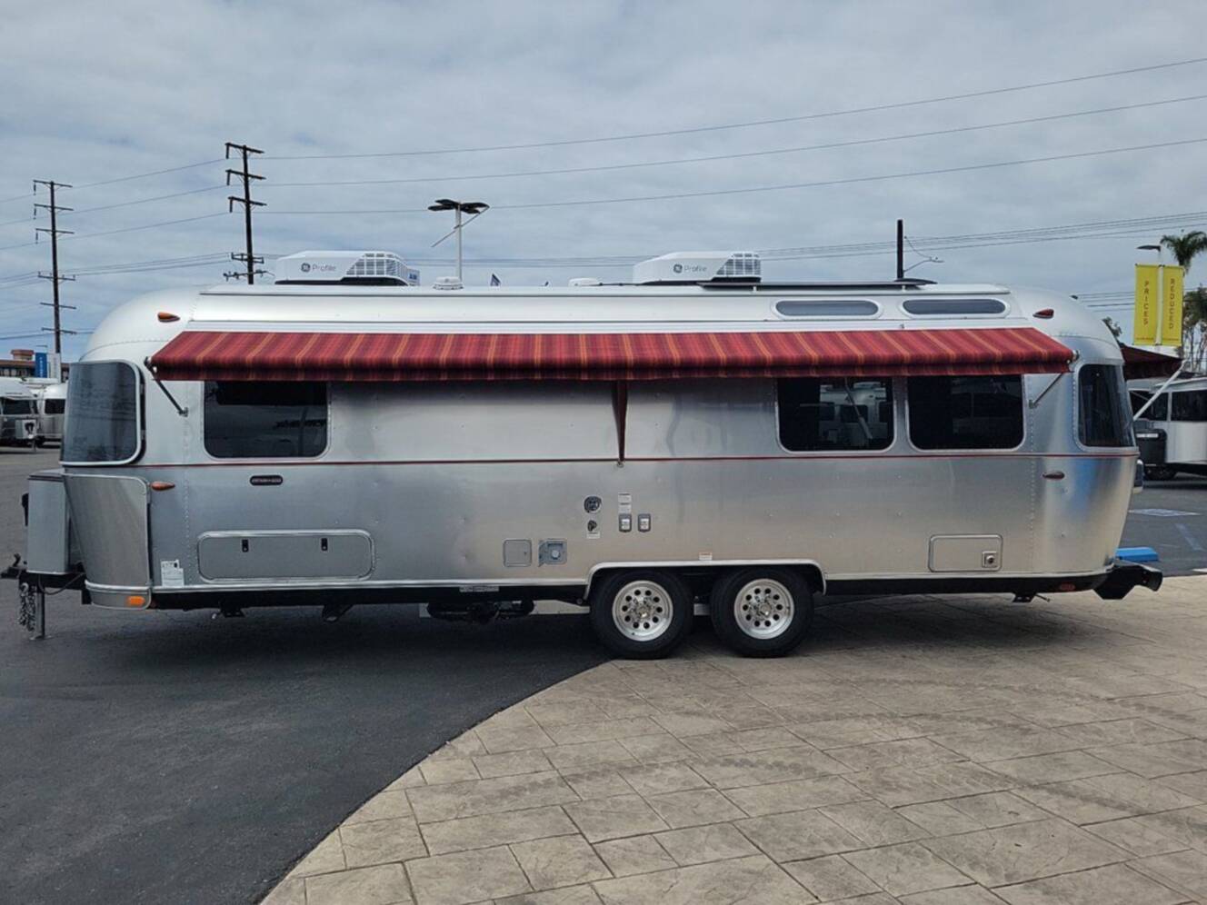 A photo of this 2026 Airstream Stetson 6666