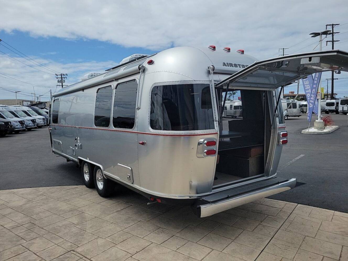 A photo of this 2026 Airstream Stetson 6666
