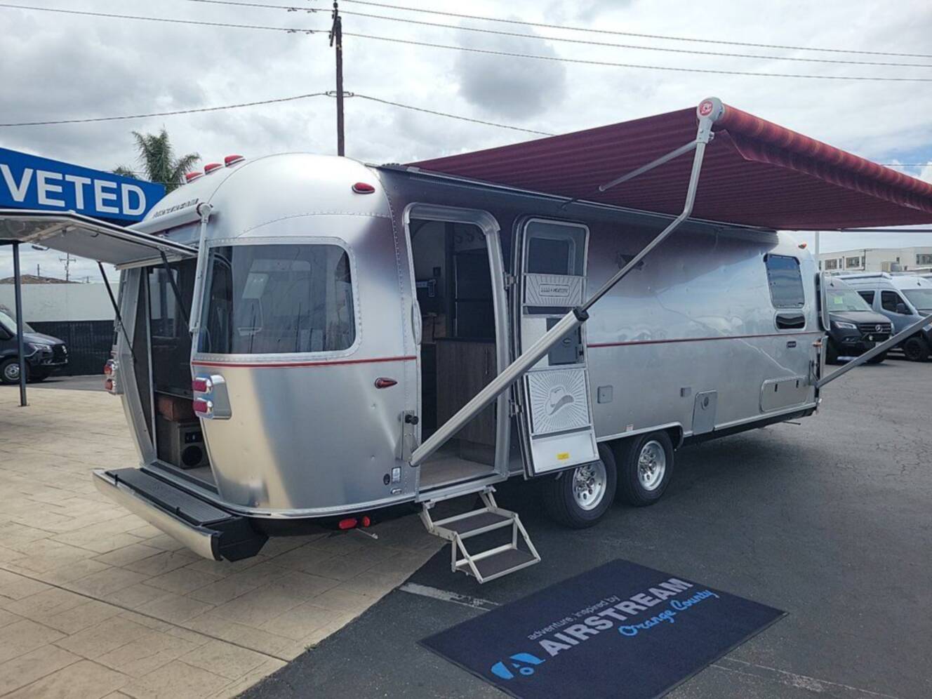 A photo of this 2026 Airstream Stetson 6666