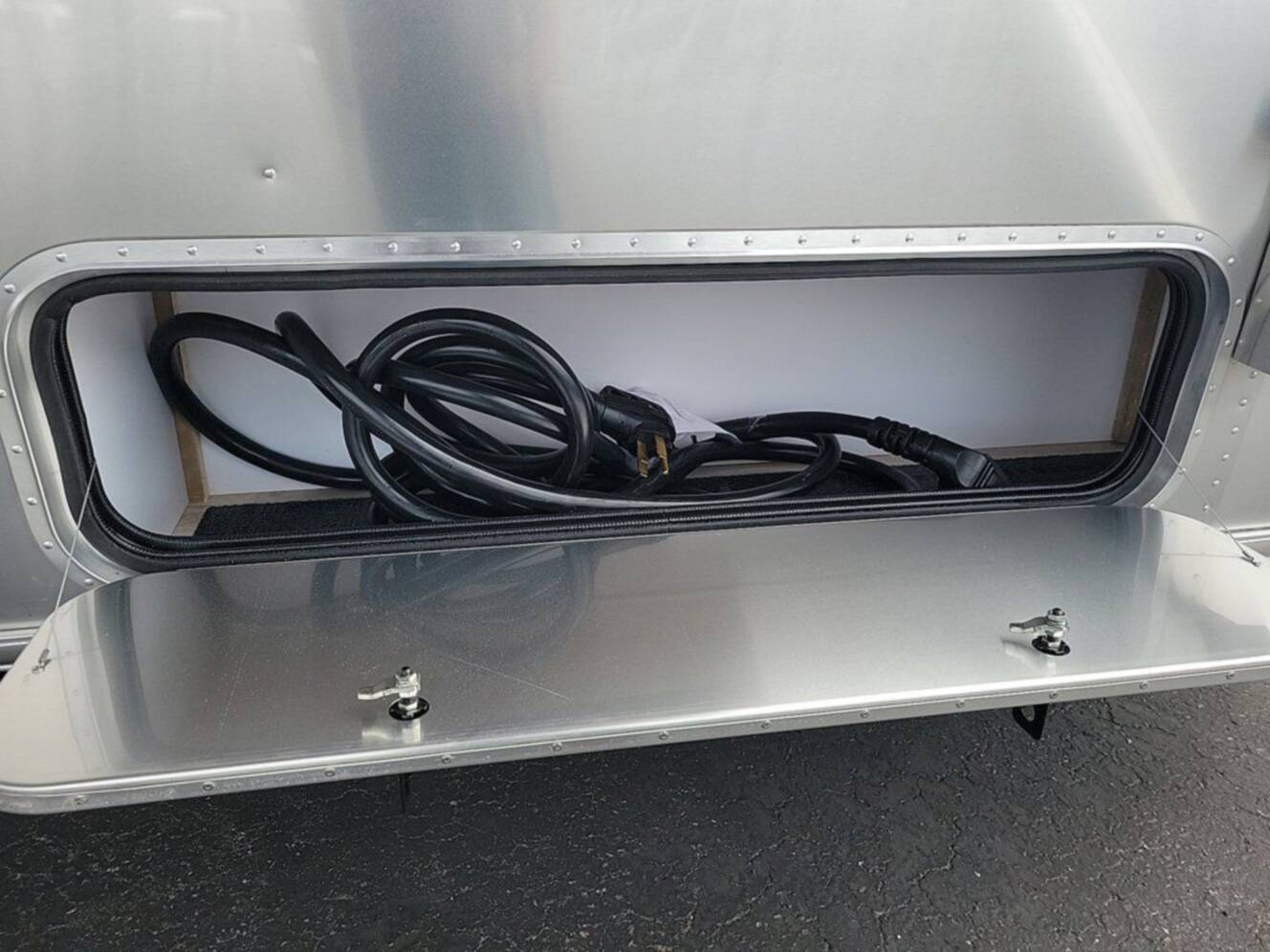 A photo of this 2026 Airstream Stetson 6666