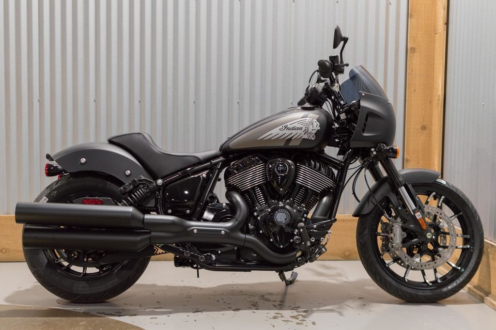 2026 Indian Motorcycle® Sport Chief Black Smoke in Dunmore, PA