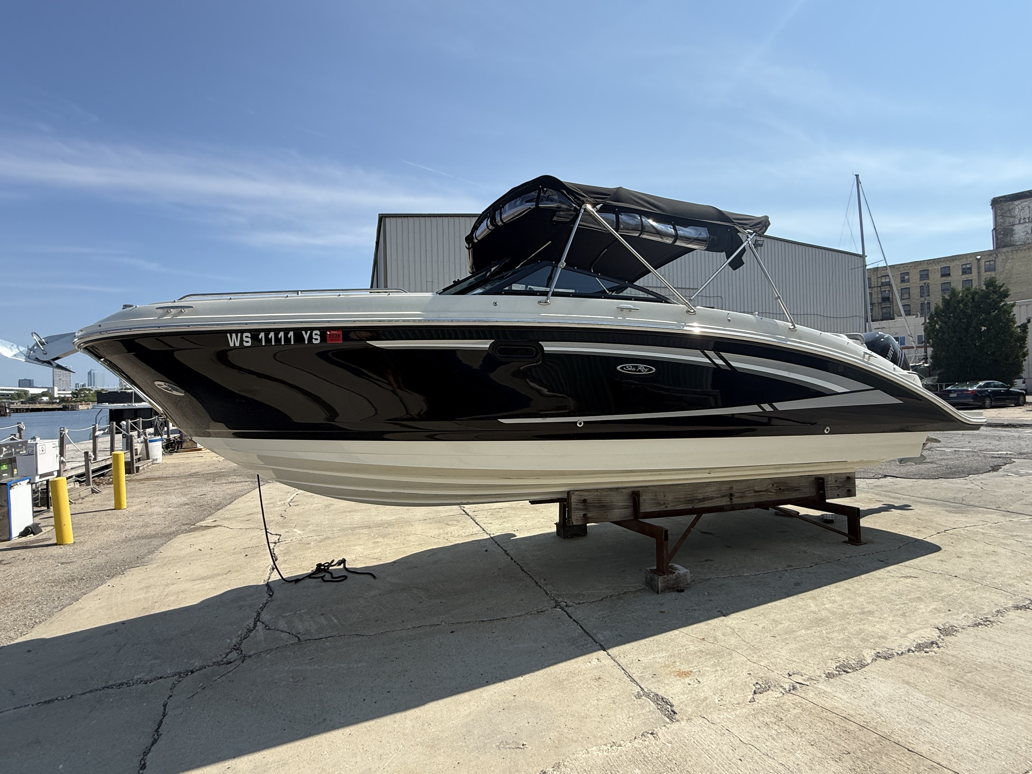 2017 Sea Ray 270 SDX 290 OUTBOARD in antioch IL
