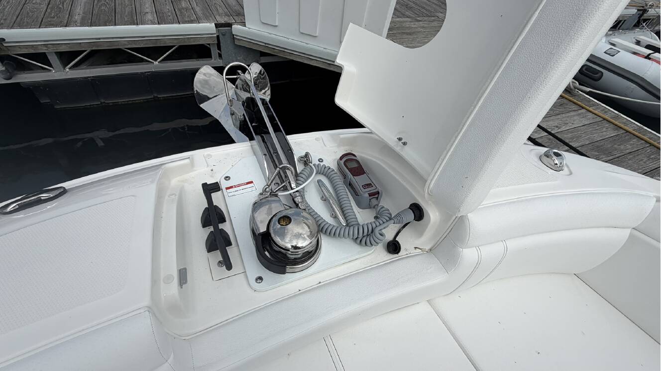 A photo of this 2026 Sea Ray SDX 290