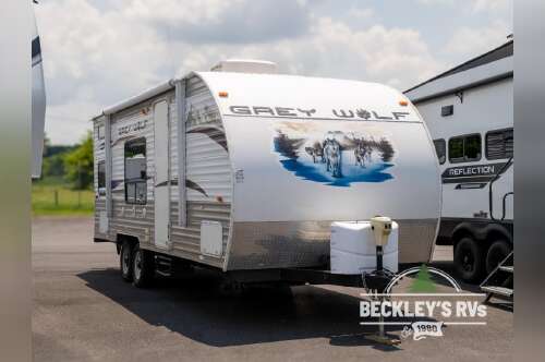 2011 Forest River Rv Cherokee Grey Wolf 22BH in thurmont MD