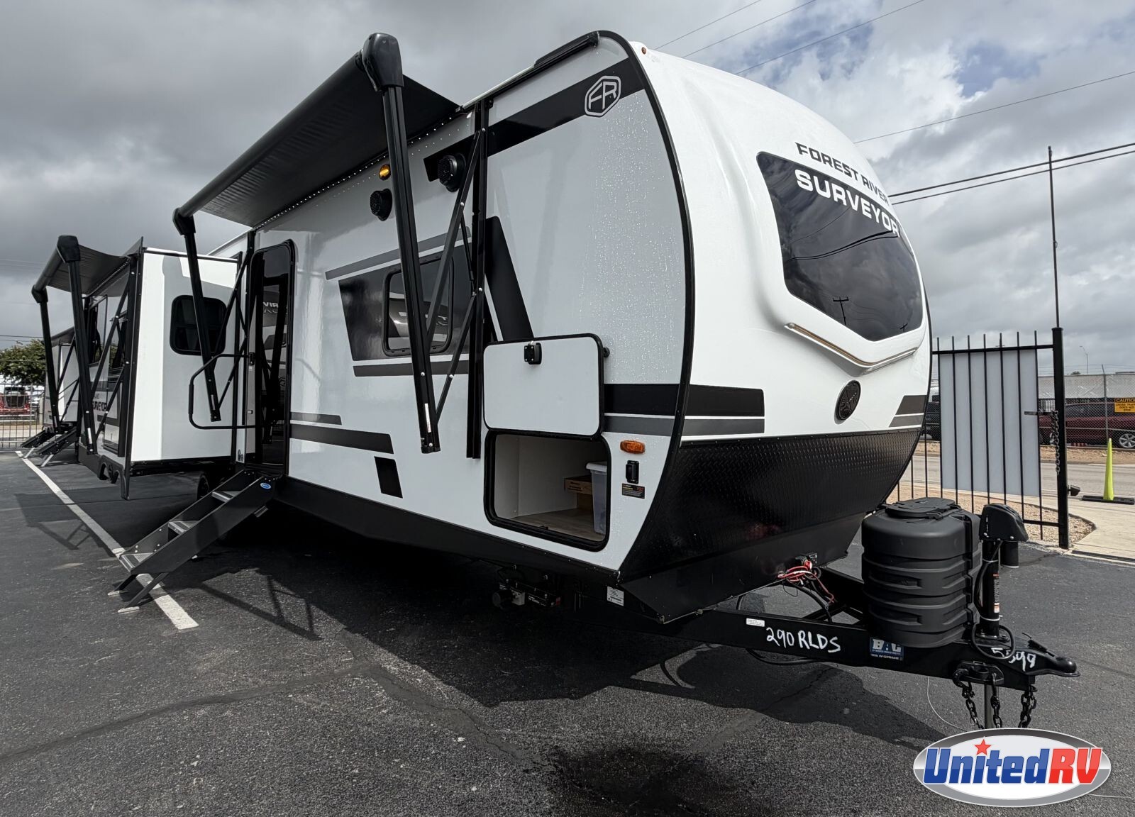 2027 Forest River SURVEYOR 290RLDS in fort worth TX
