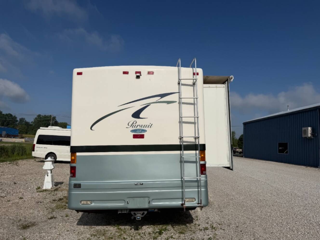 A photo of this 2004 Georgie Boy Pursuit 3500 DS
