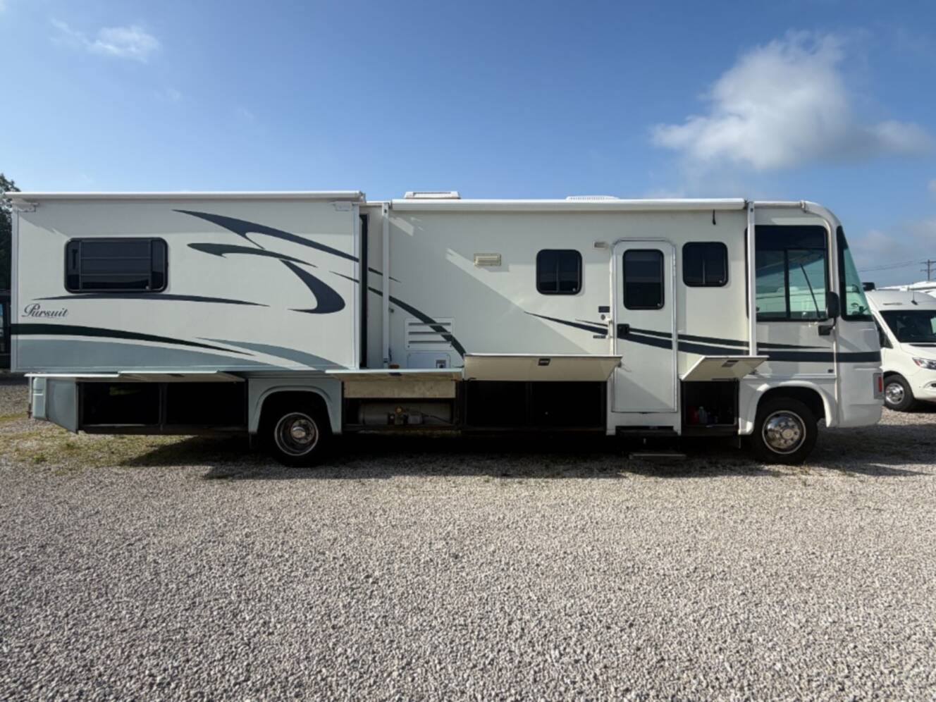A photo of this 2004 Georgie Boy Pursuit 3500 DS