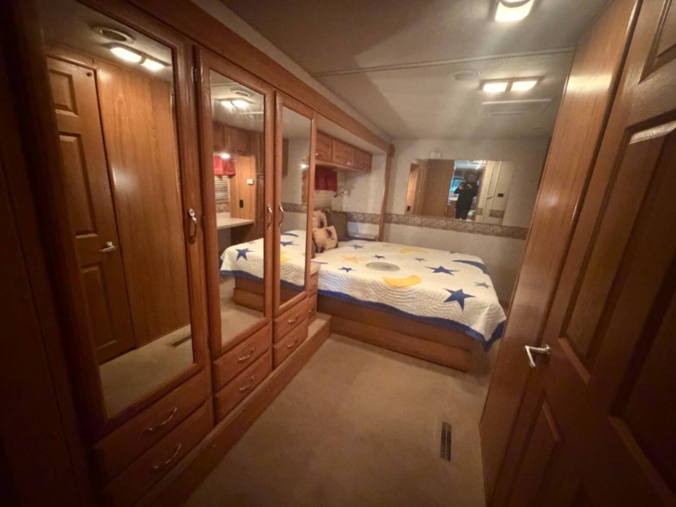 A photo of this 2004 Georgie Boy Pursuit 3500 DS
