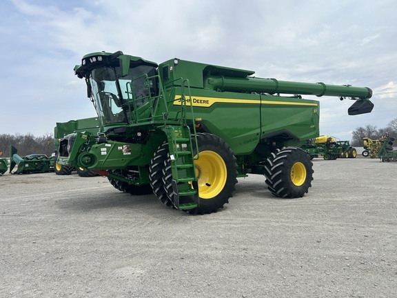 2025 John Deere S7 700 in Effingham, IL