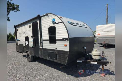 2022 Coachmen Rv Clipper Ultra-Lite 182DBU in manheim PA