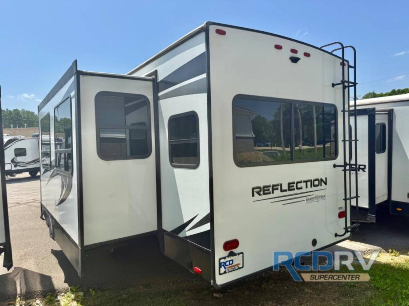 A photo of this 2021 Grand Design Reflection 297RSTS