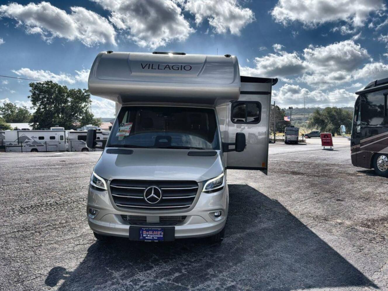 A photo of this 2027 Renegade Villagio 25RMC