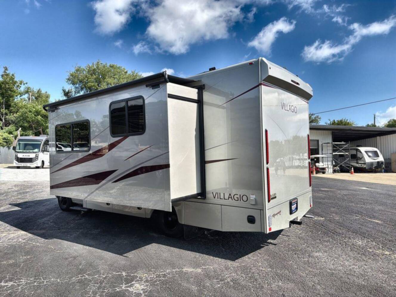 A photo of this 2027 Renegade Villagio 25RMC