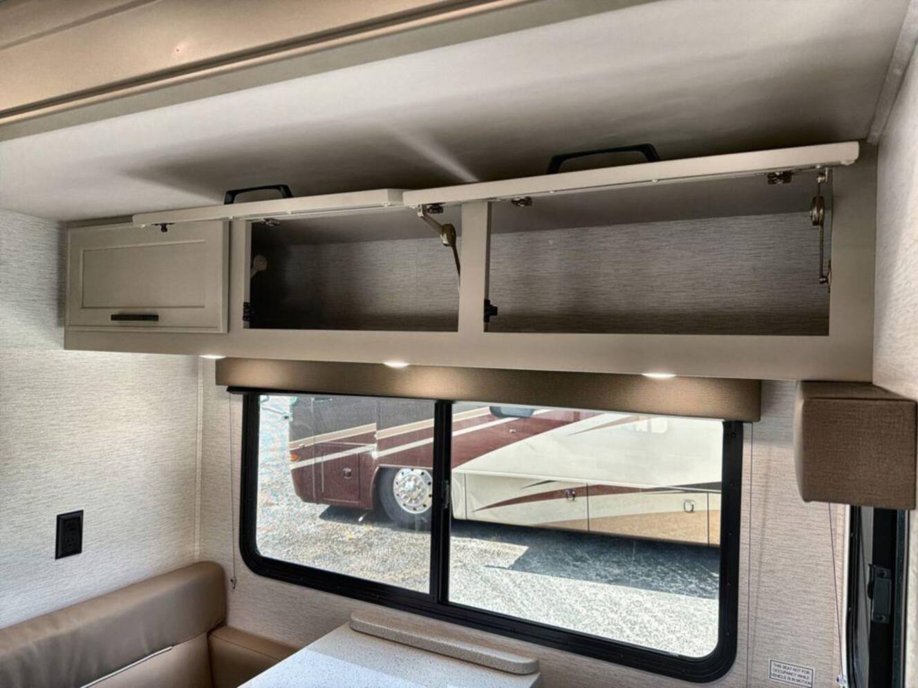 A photo of this 2027 Renegade Villagio 25RMC