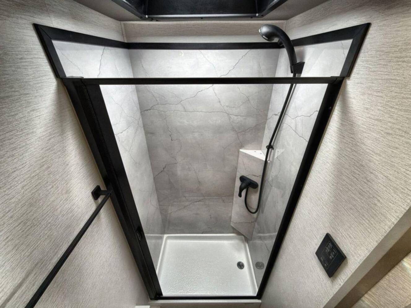 A photo of this 2027 Renegade Villagio 25RMC
