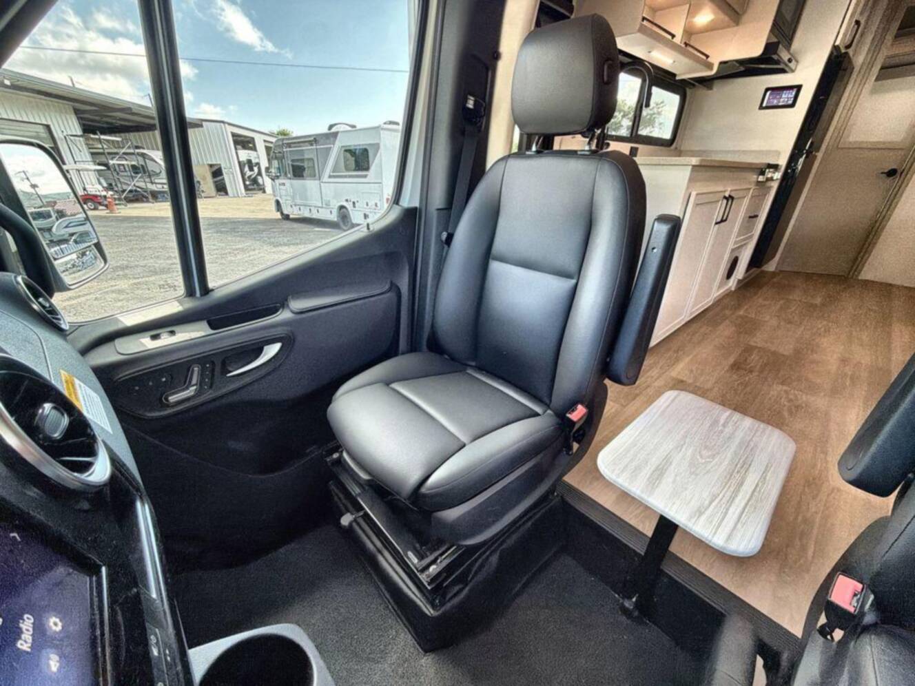 A photo of this 2027 Renegade Villagio 25RMC
