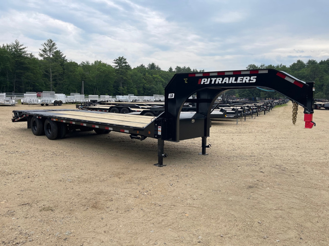2027 PJ 8.5X23+5 Gooseneck 25K Deckover Equipment Trailer in Loudon, NH