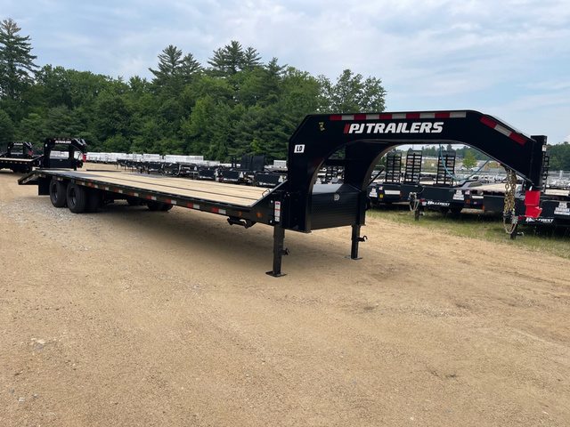 2027 PJ 8.5X29+5 Gooseneck 25K Deckover Equipment Trailer in Loudon, NH