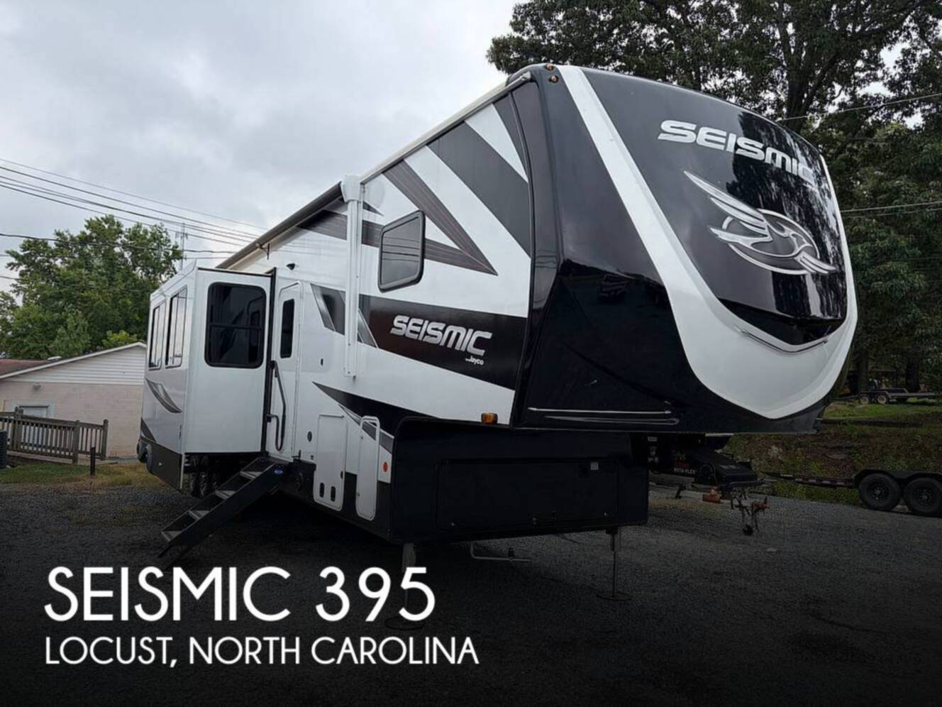 A photo of this 2025 Jayco Seismic 395