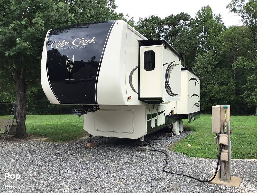 2019 Forest River Cedar Creek Champagne 38EL in ruther glen VA