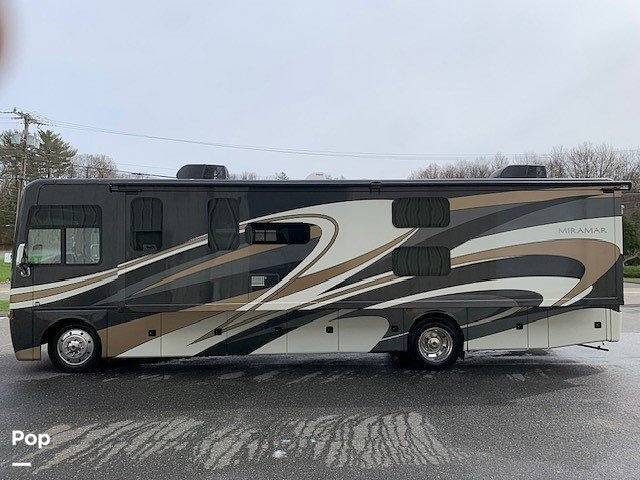 2016 Thor Motor Coach Miramar 34.3 in tolland CT