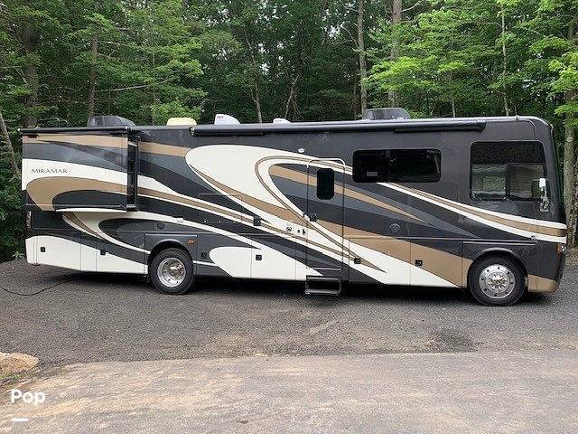 2016 Thor Motor Coach Miramar 34.3 in tolland CT
