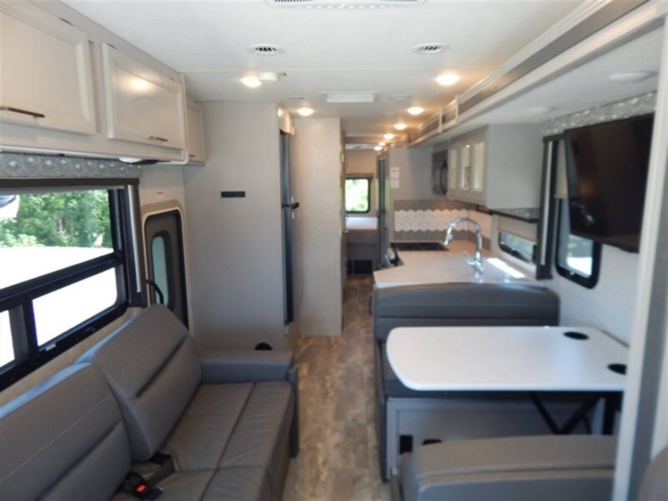 A photo of this 2022 Thor Windsport 34J