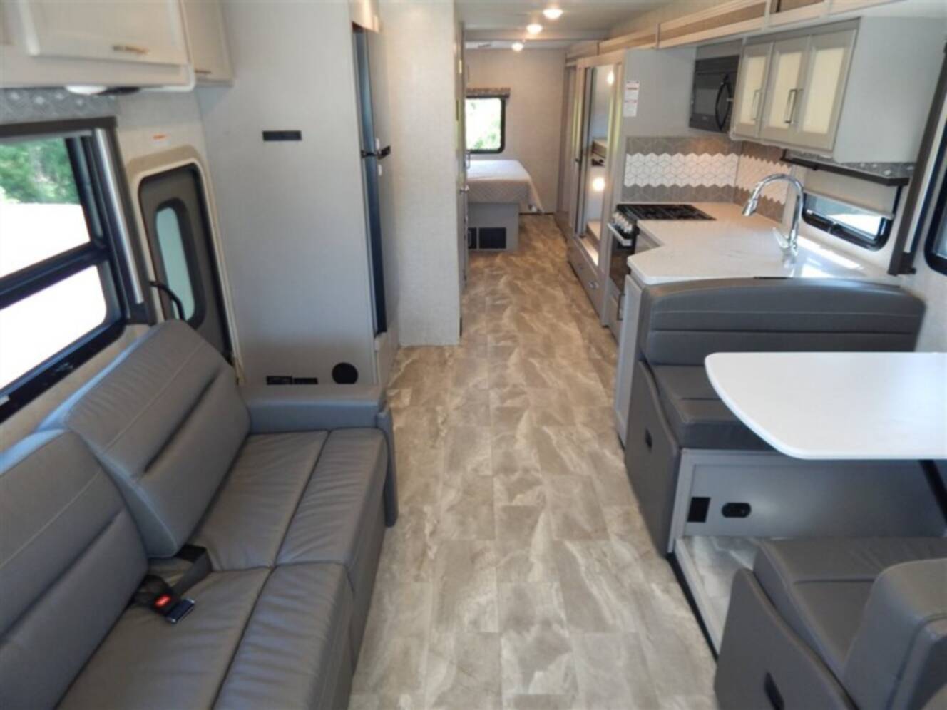 A photo of this 2022 Thor Windsport 34J