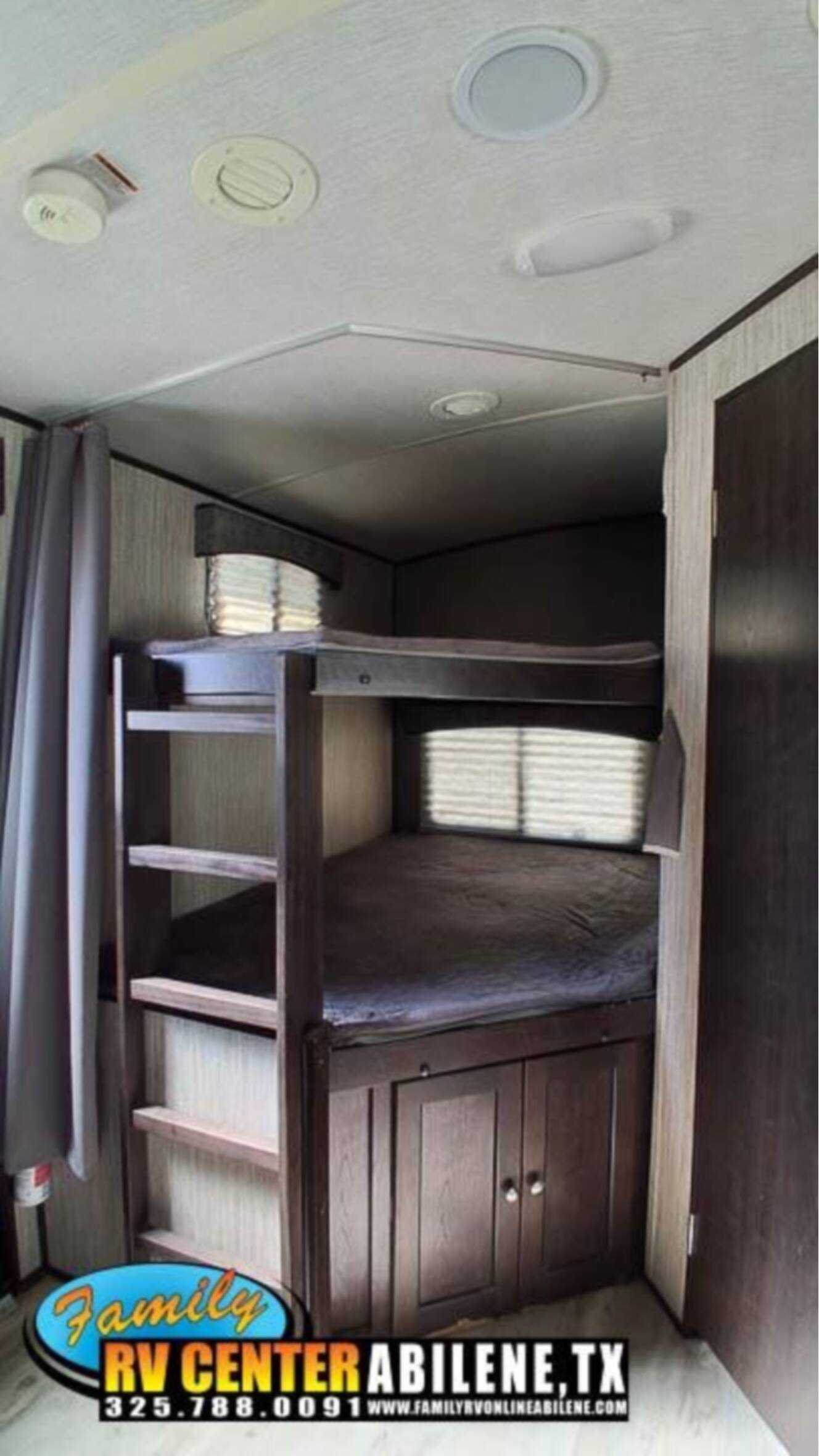 A photo of this 2019 Heartland SUNDANCE ULTRA LITE 278BH