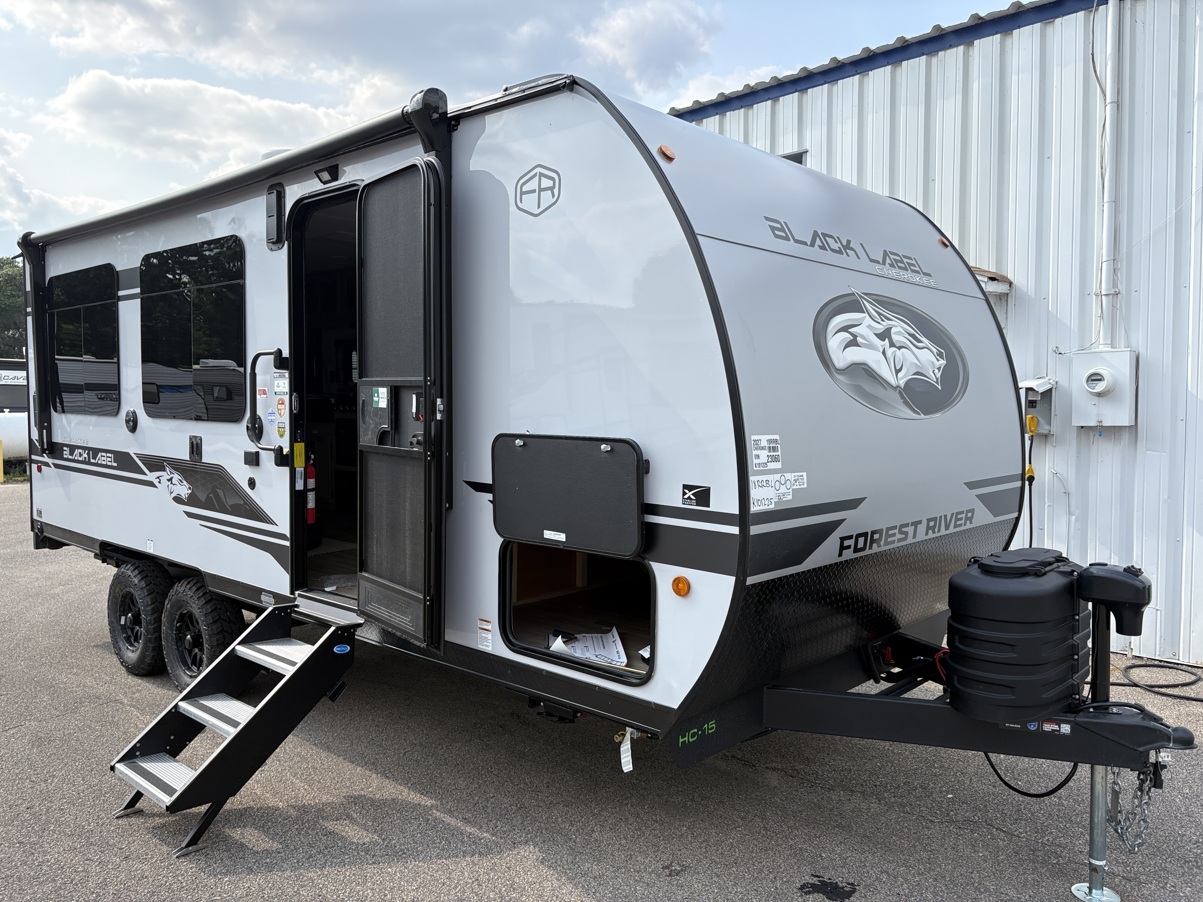 2027 Forest River Cherokee Grey Wolf Black Label 18RRBL Travel Trailer Toy Hauler RV