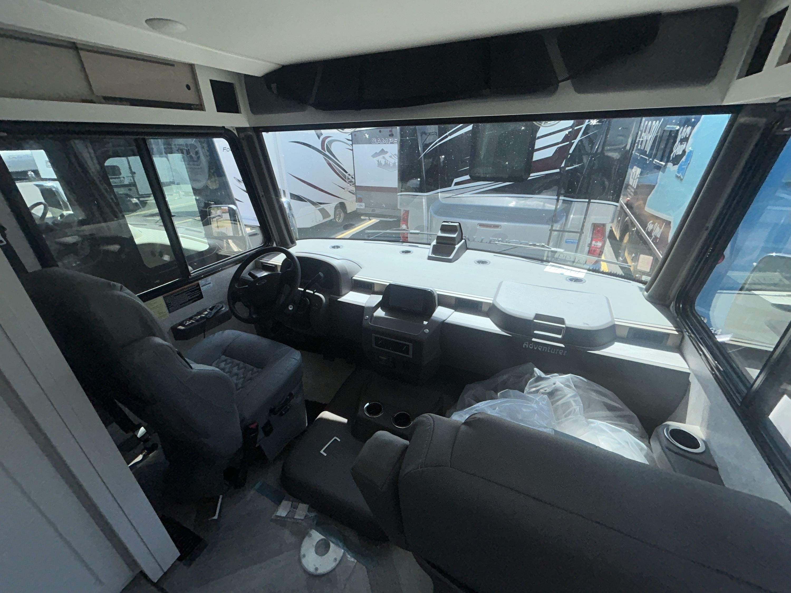 2025 Winnebago ADVENTURER 35F in syracuse NY