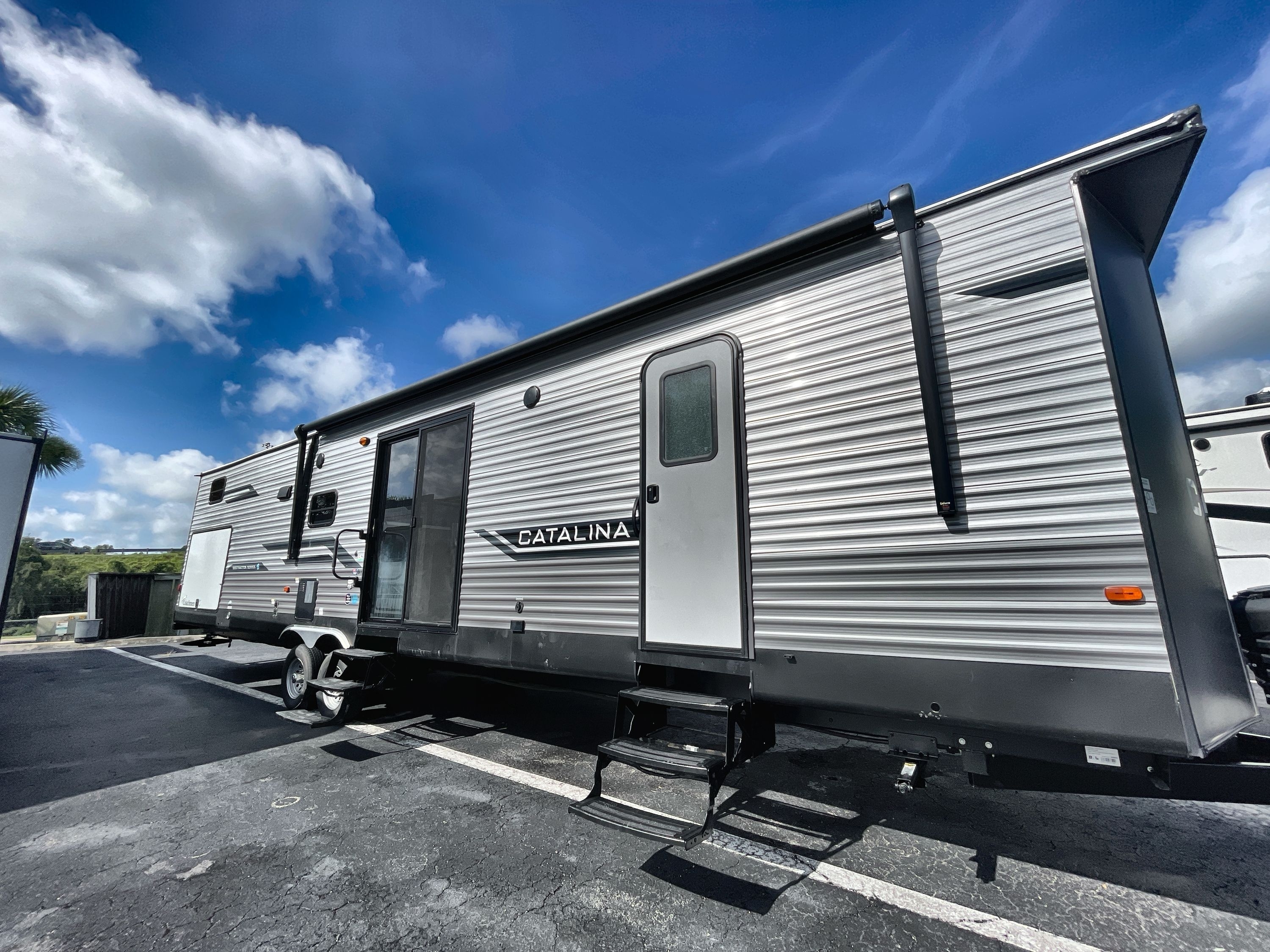 2024 Coachmen CATALINA DESTINATION 40BHTS in dover FL