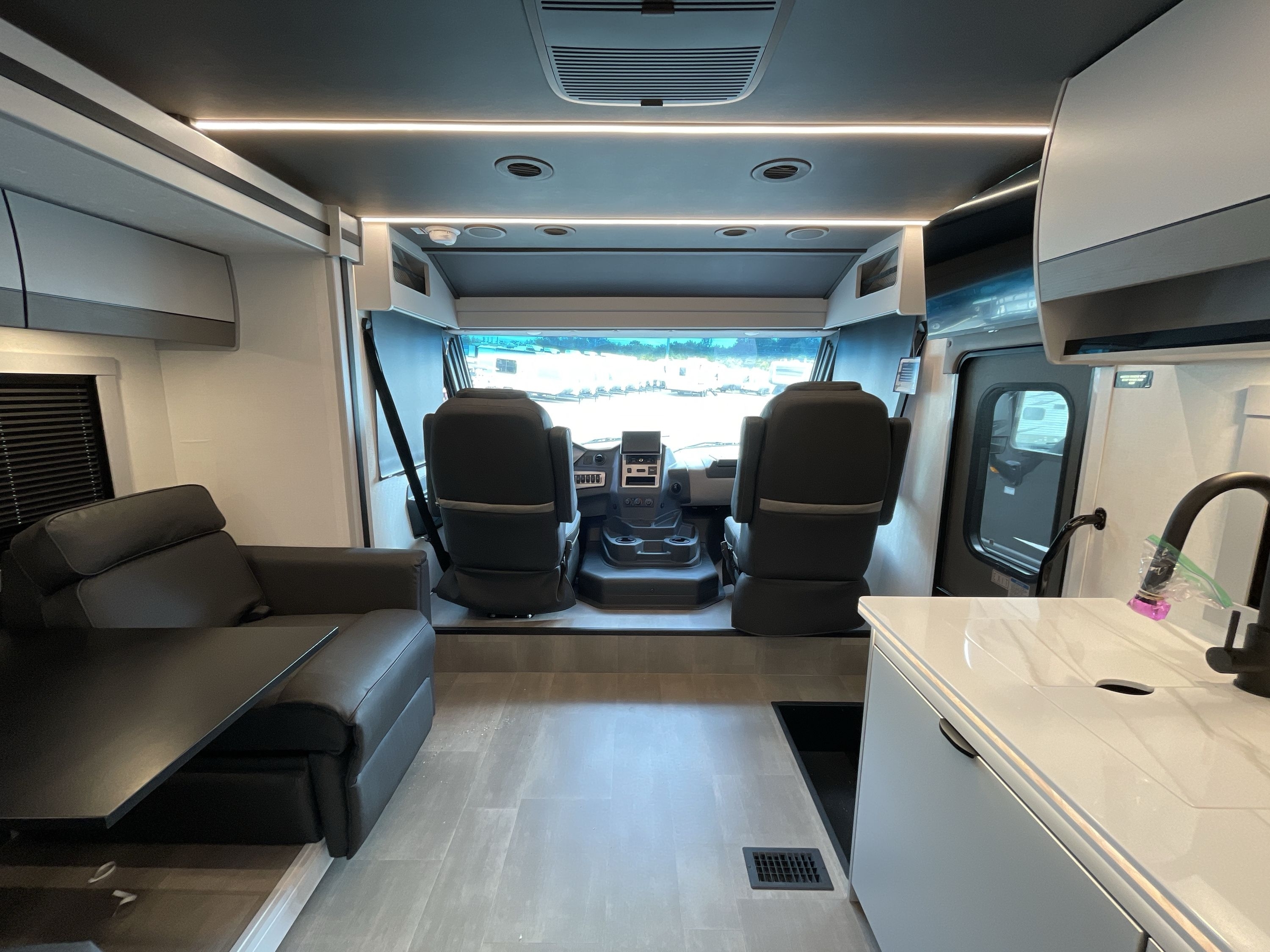 2026 Coachmen EURO 25TB in sherwood AR
