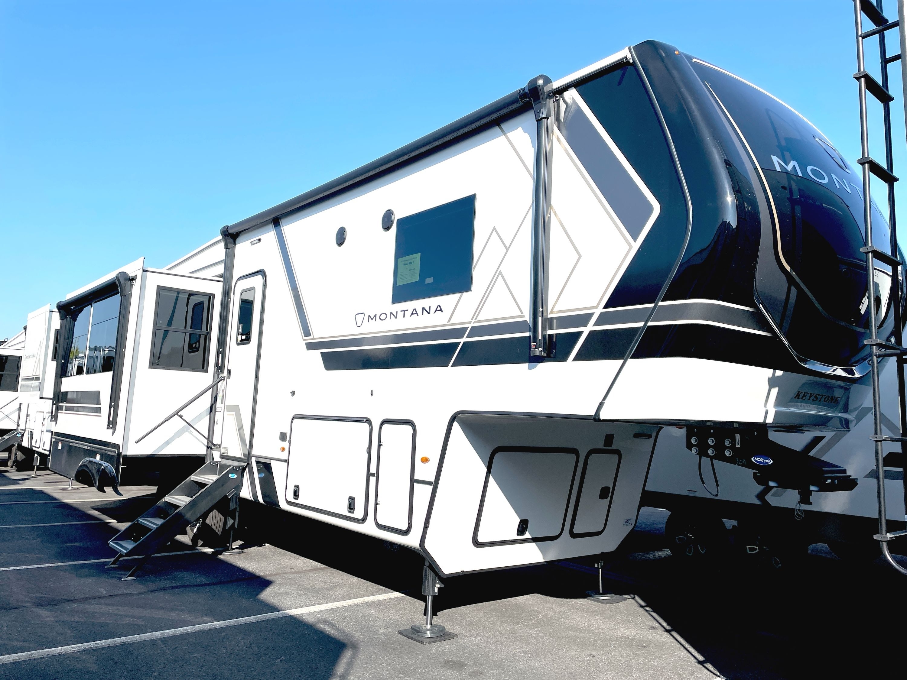 2026 Keystone MONTANA 3123RL in apollo PA