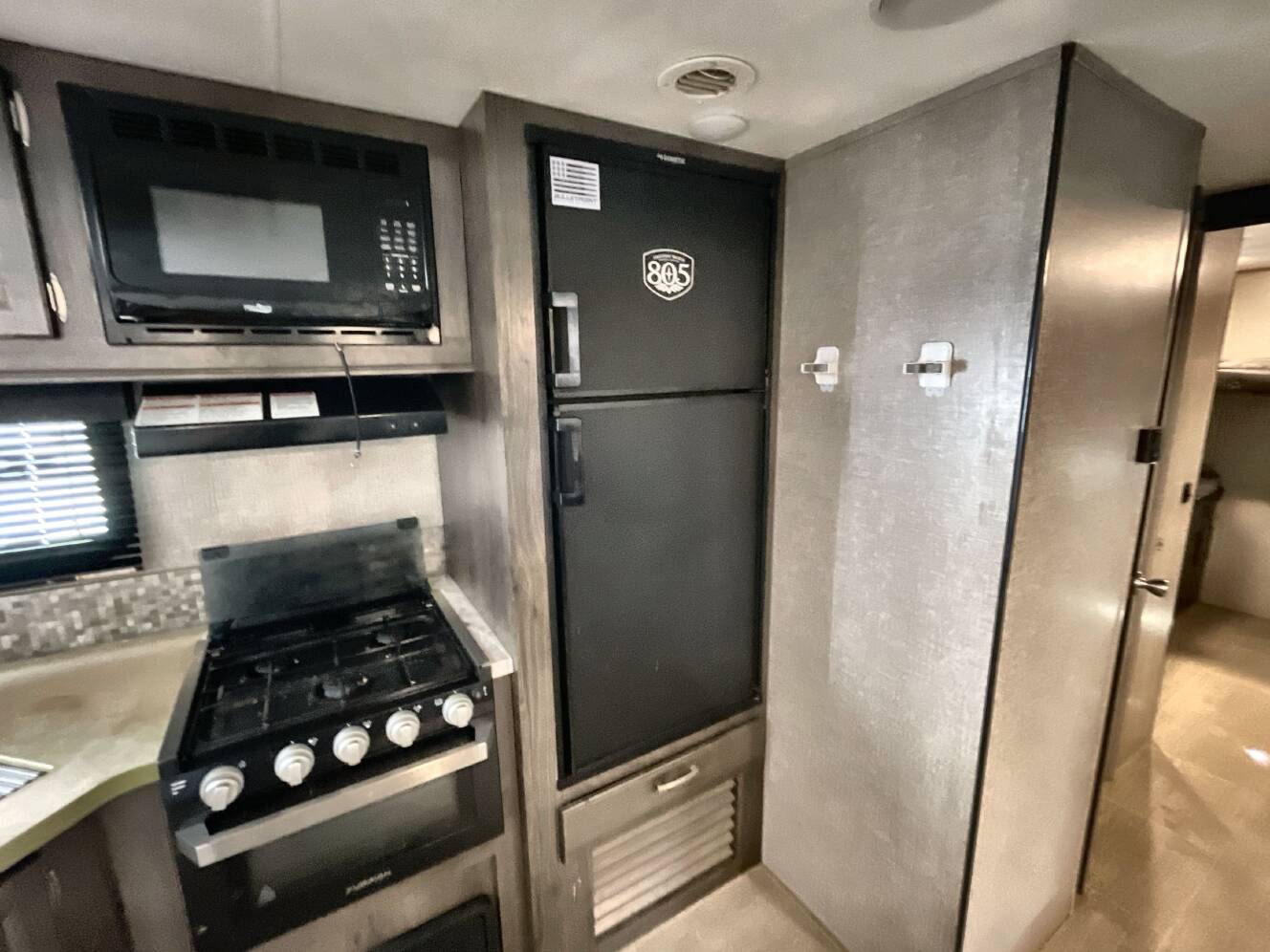 A photo of this 2020 Jayco JAY FEATHER 29QB