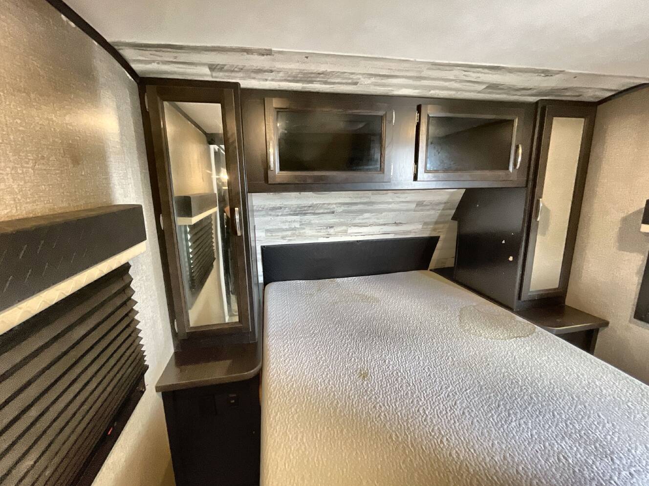 A photo of this 2020 Jayco JAY FEATHER 29QB