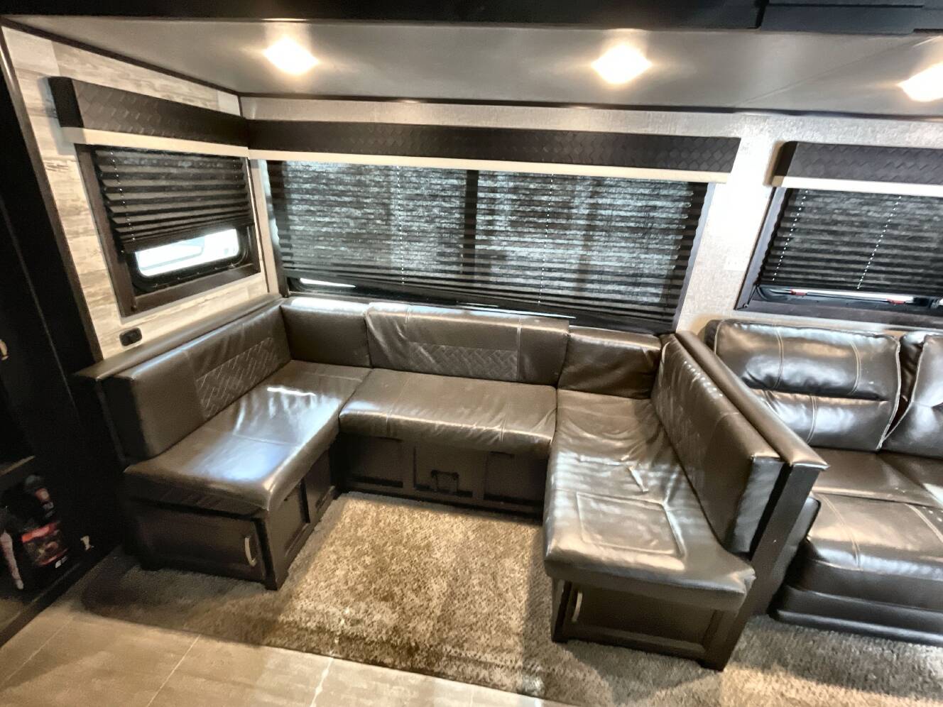 A photo of this 2020 Jayco JAY FEATHER 29QB