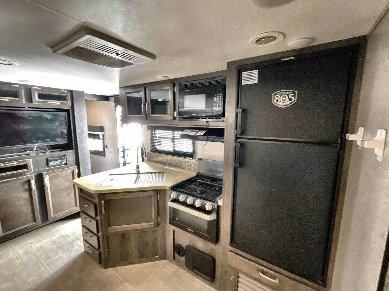A photo of this 2020 Jayco JAY FEATHER 29QB