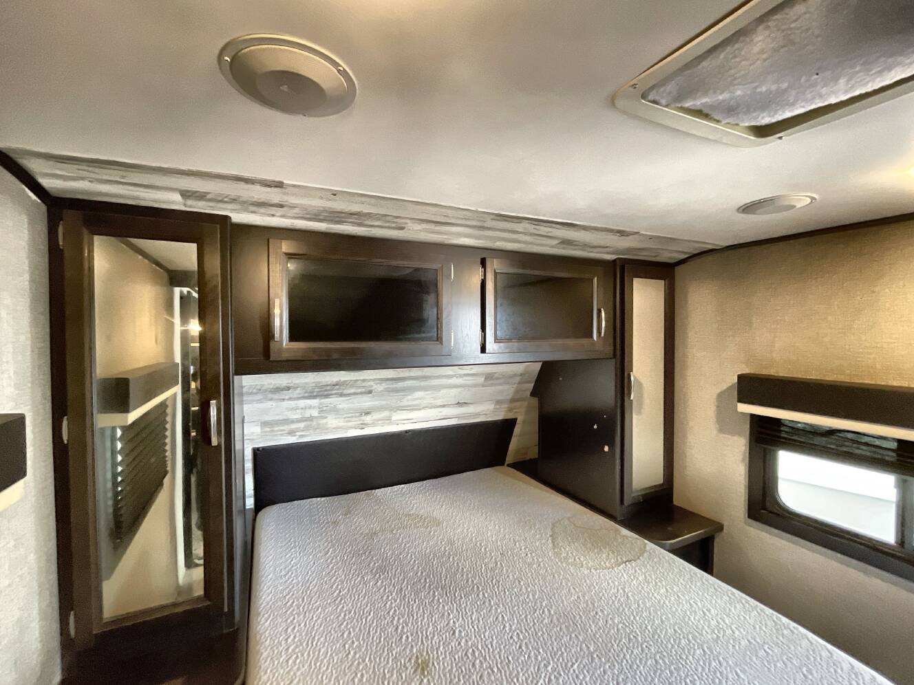 A photo of this 2020 Jayco JAY FEATHER 29QB