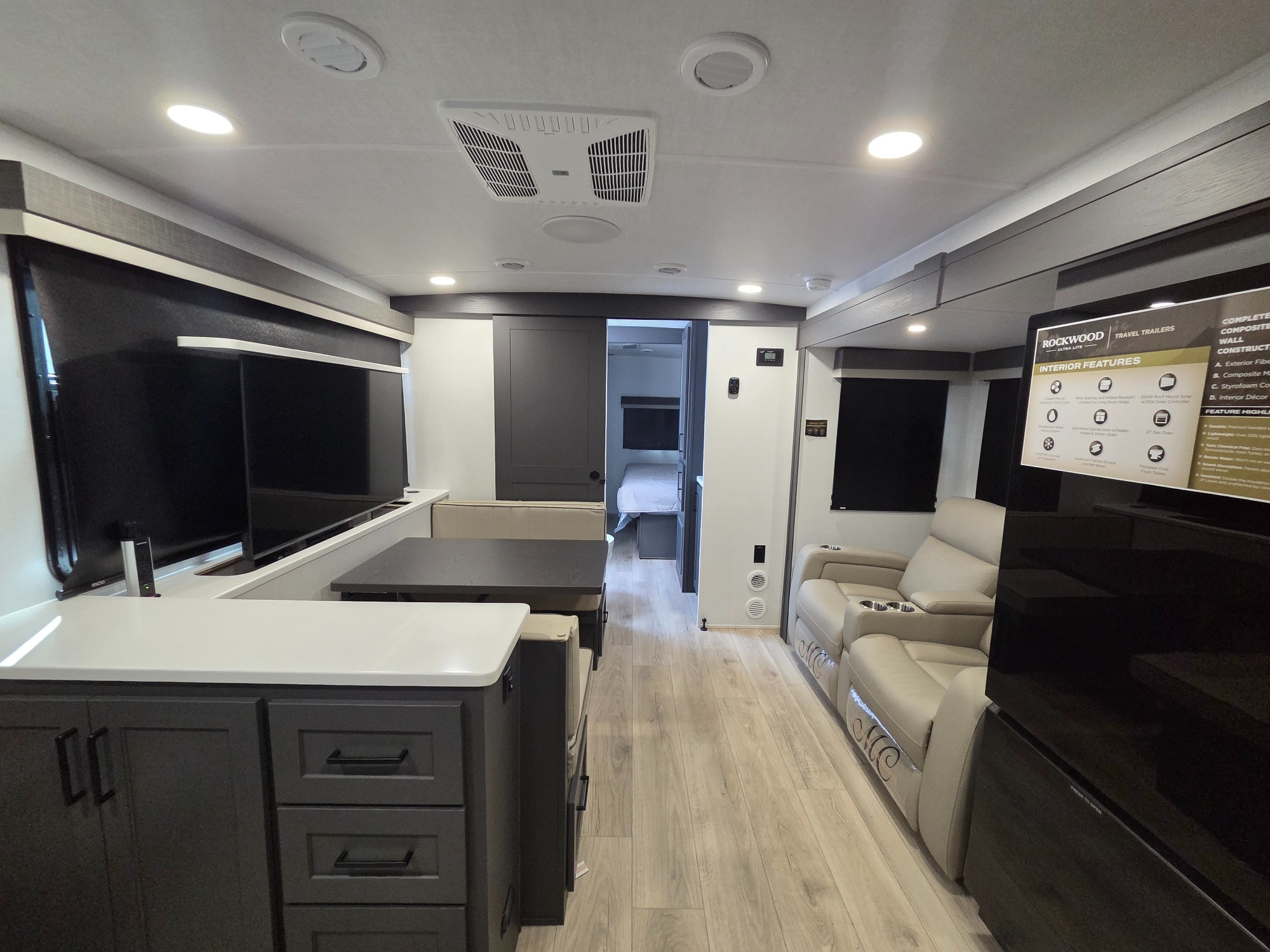 2026 Forest River ROCKWOOD ULTRA LITE 2619FK in cocoa FL