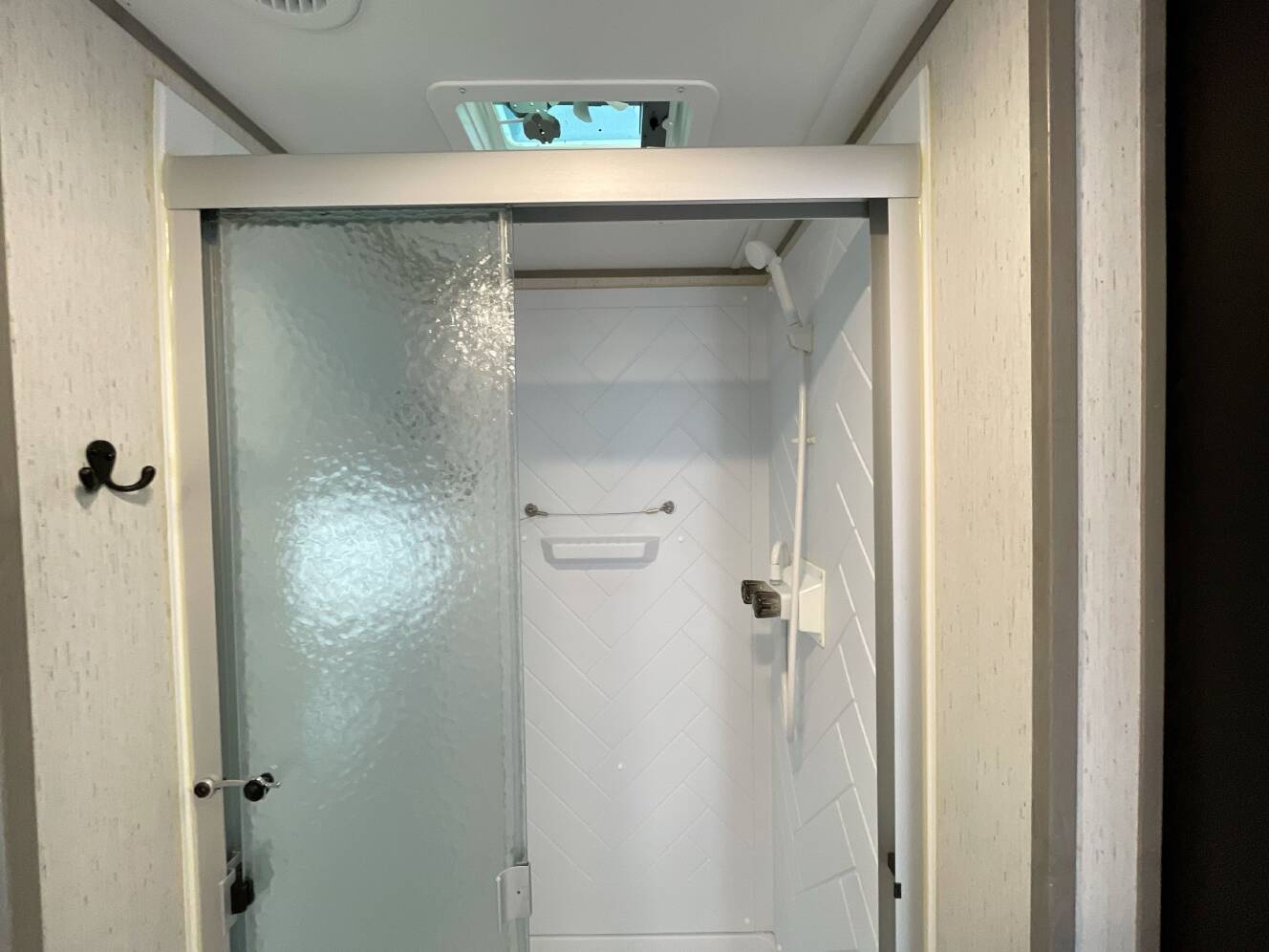 A photo of this 2022 Dutchmen KODIAK 296BHSL