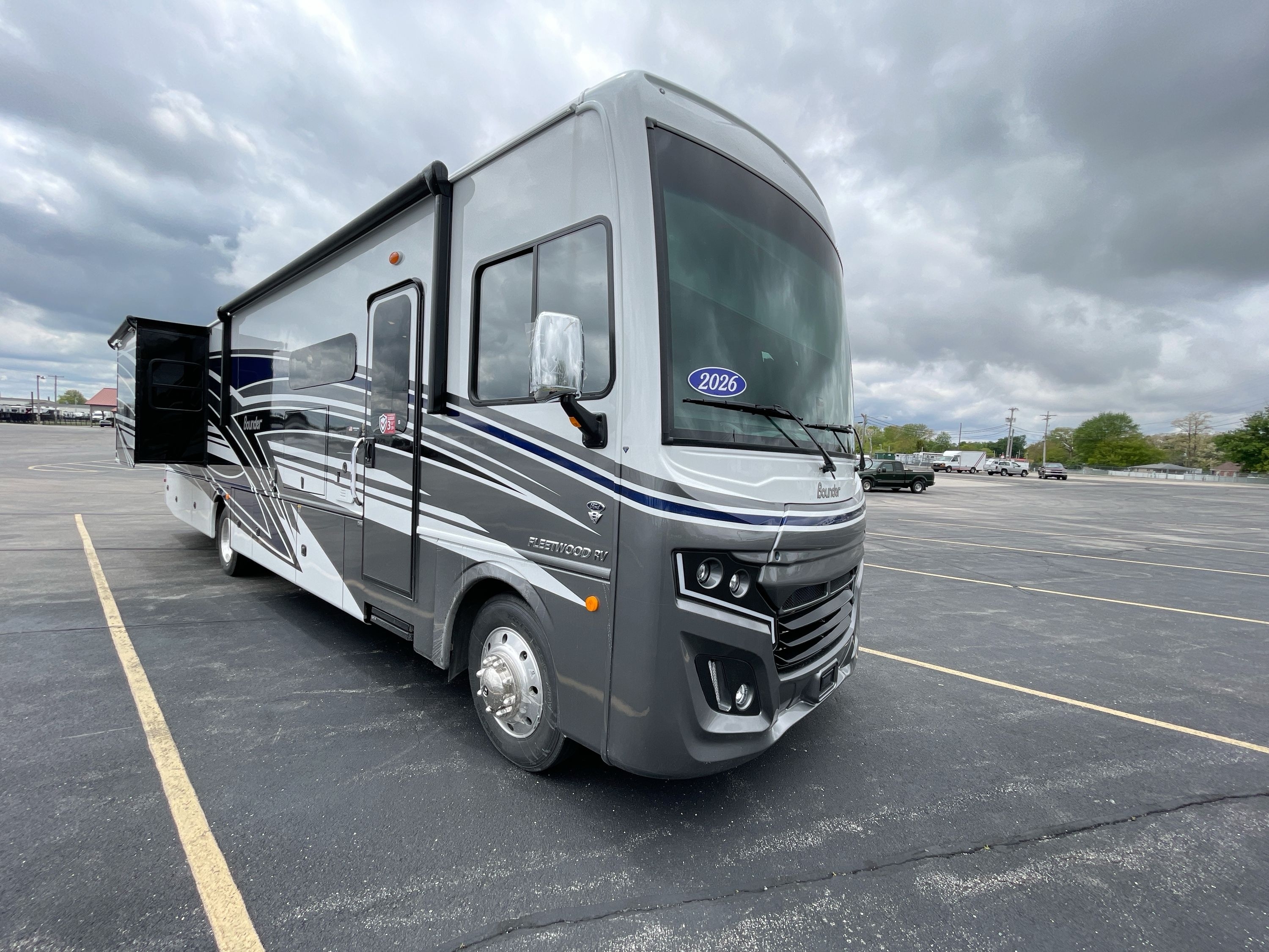 2026 Fleetwood BOUNDER 36F in richmond IN