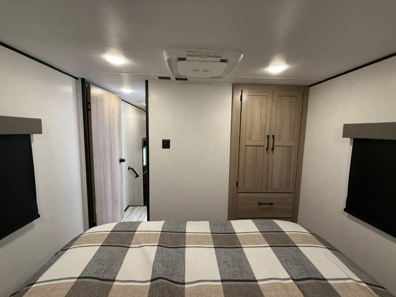 A photo of this 2026 Keystone COLEMAN LEGACY 2400REX