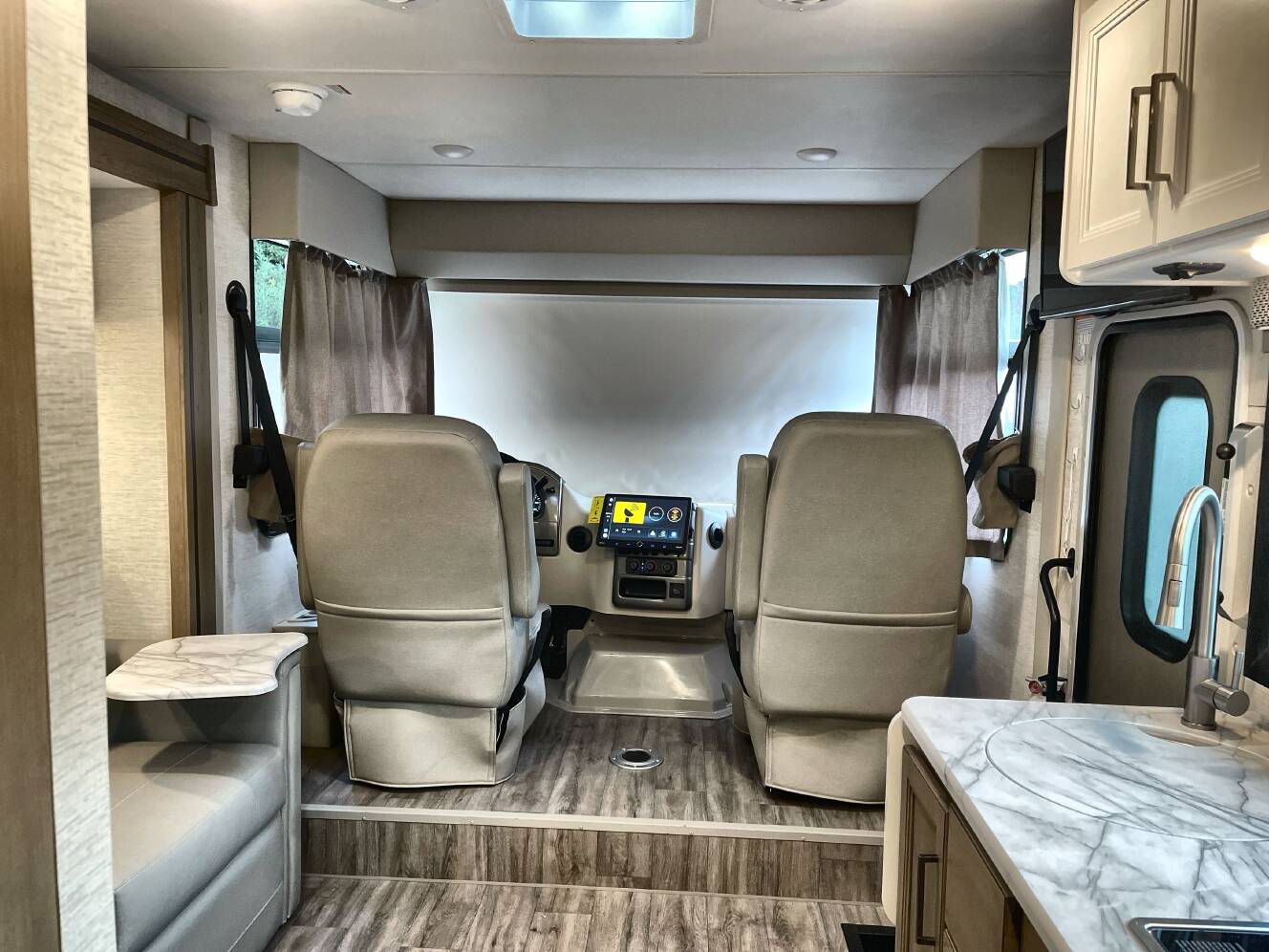 A photo of this 2026 Thor FREEDOM TRAVELER A24