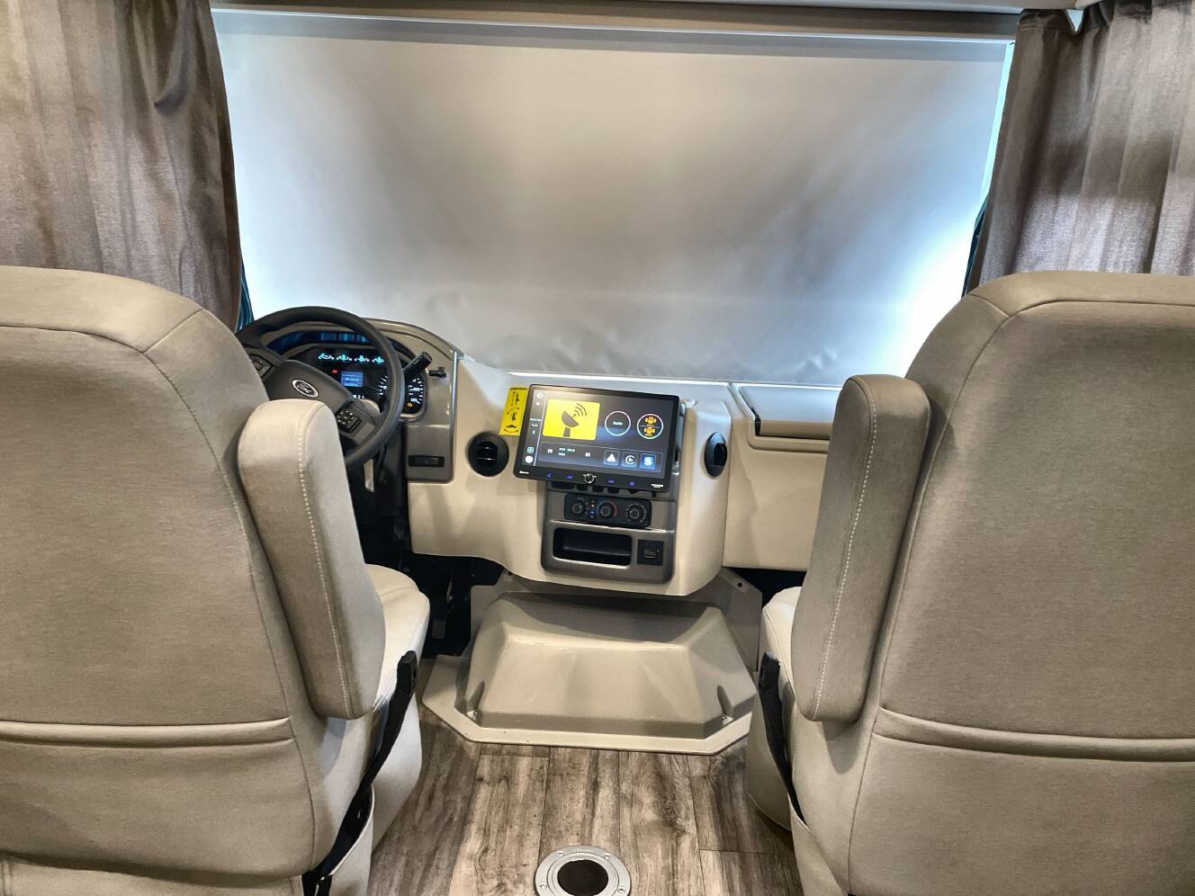 A photo of this 2026 Thor FREEDOM TRAVELER A24