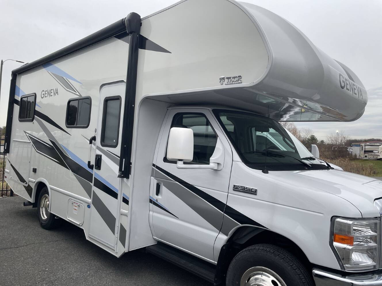 A photo of this 2023 Thor GENEVA 22VA