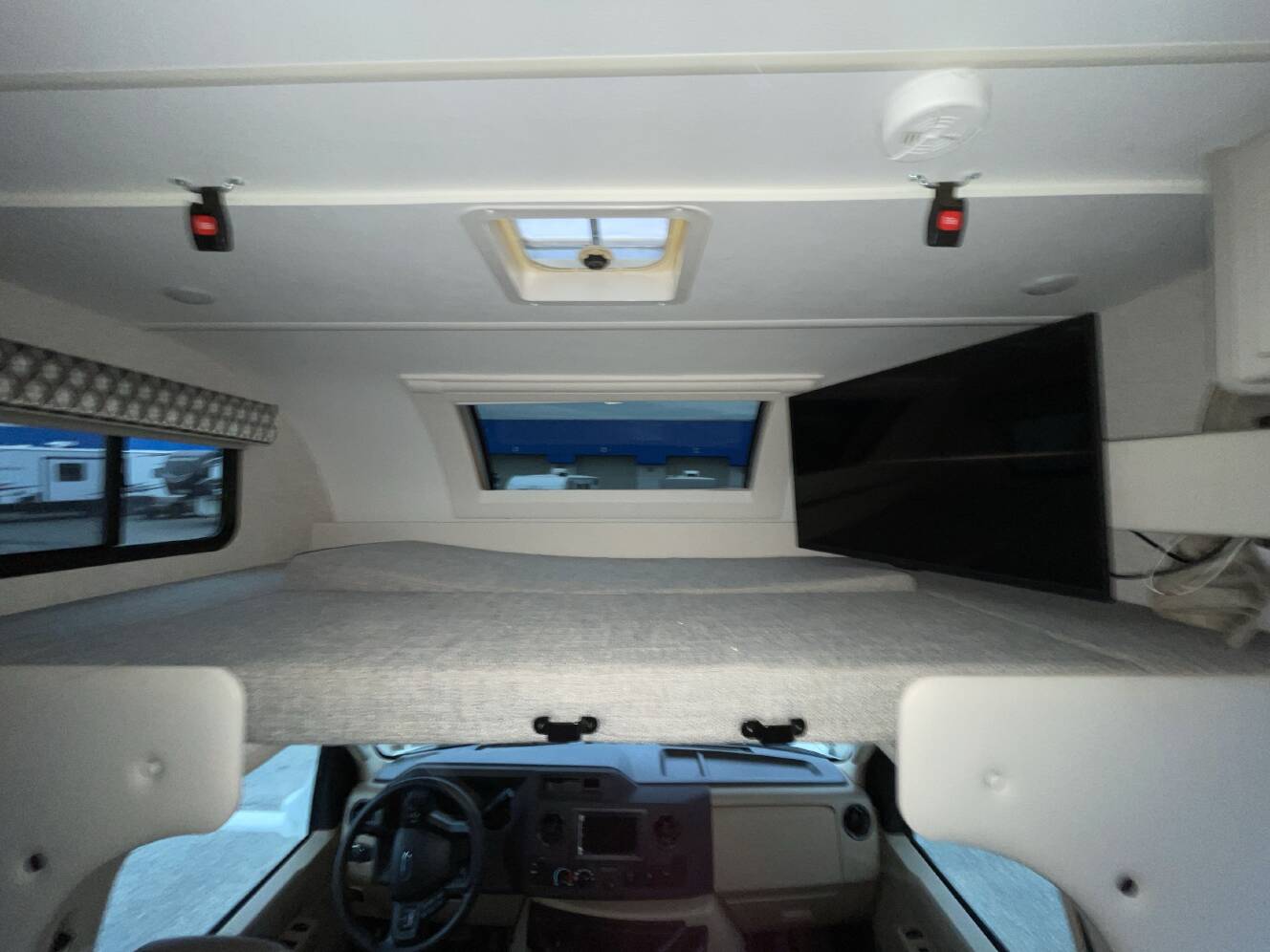 A photo of this 2023 Thor GENEVA 22VA